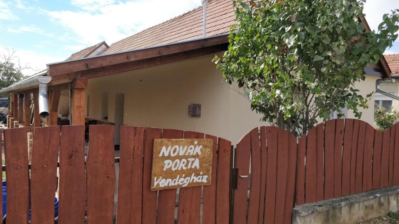 Oereghaz Vendeghaz Apartment Lakhegy Luaran gambar